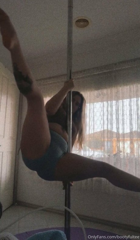 bootyfultee nudes pornstar photo