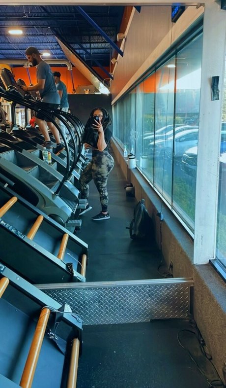 safiyaswrld naked pornstar archive