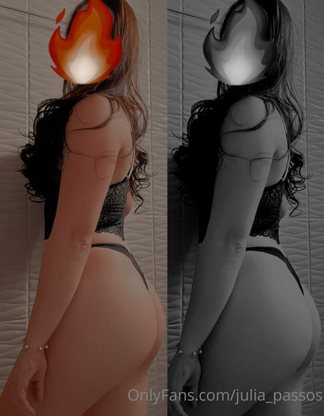 Julia Passos model photo