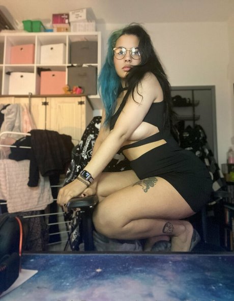 taylorhenriesfree adult star picture