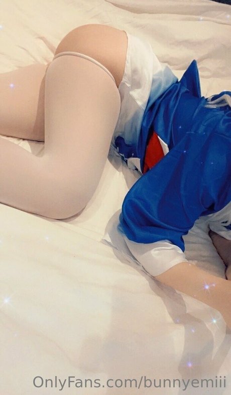 bunnyemiii best pornstar images