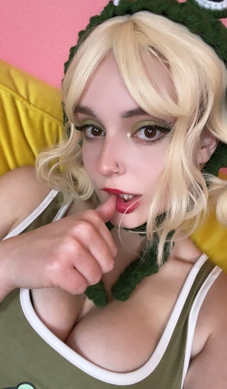 Plantluvrrr star exclusive pics