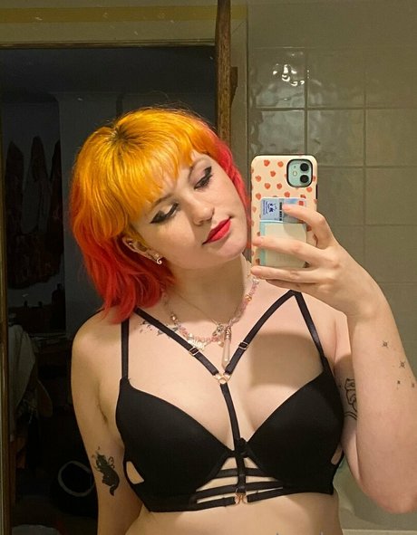 strawbryspice model free gallery