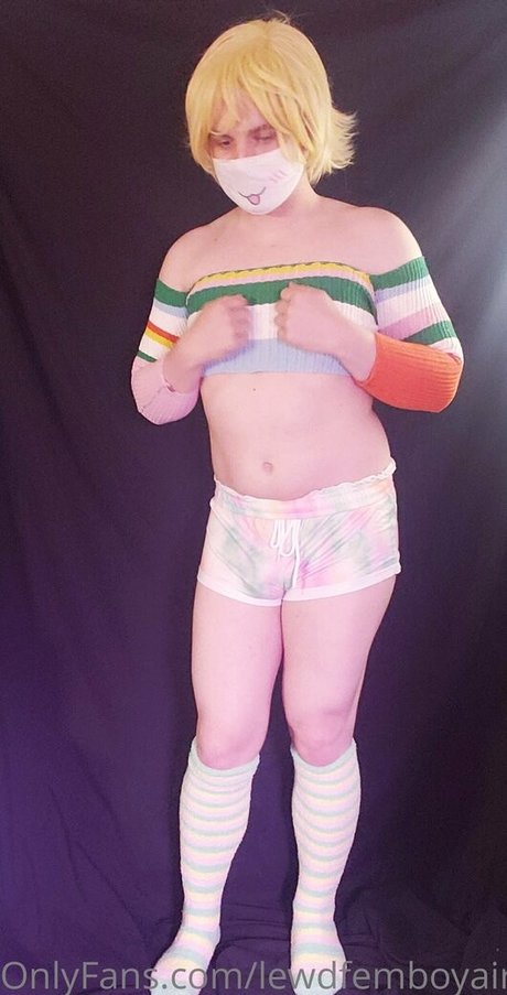 lewdfemboyairhead naked actress pic