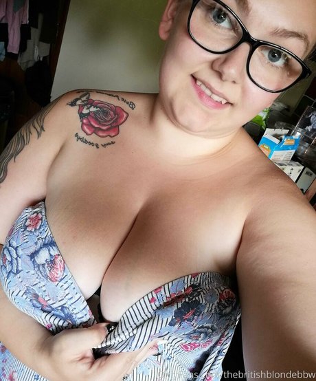 yourlucyloo top star image