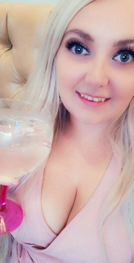 yourlucyloo sex star archive