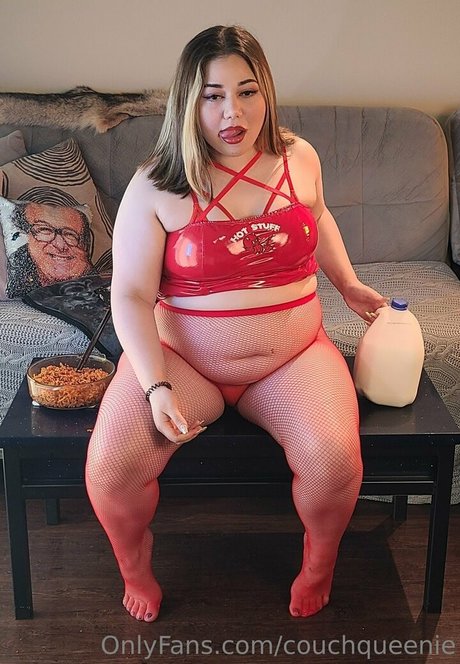 couchqueenie model beautiful pics