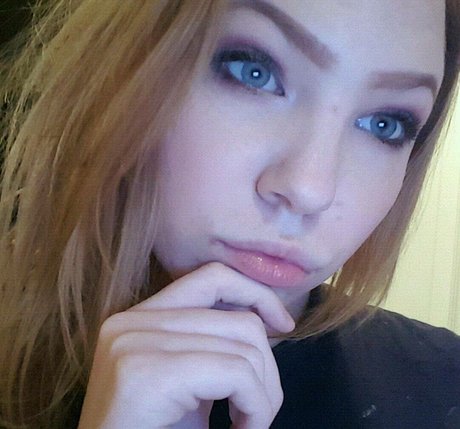 WomenYEG xxx pornstar picture