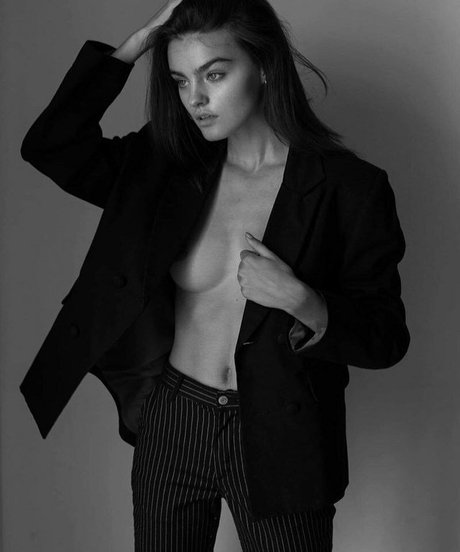 Freya Walton erotic actress photo