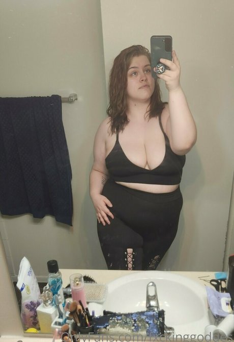 fxckinggoddes star naked pics