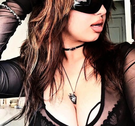 Maddy Adderley model nude image