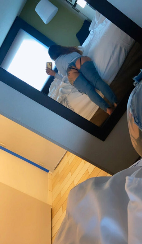 sisipesos star sex photos