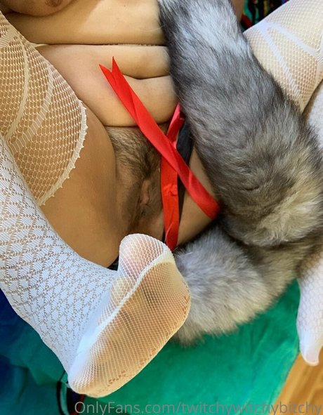 twitchywitchybitchy pretty actress image