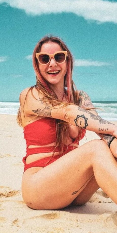 Dani Buarque star porn pics