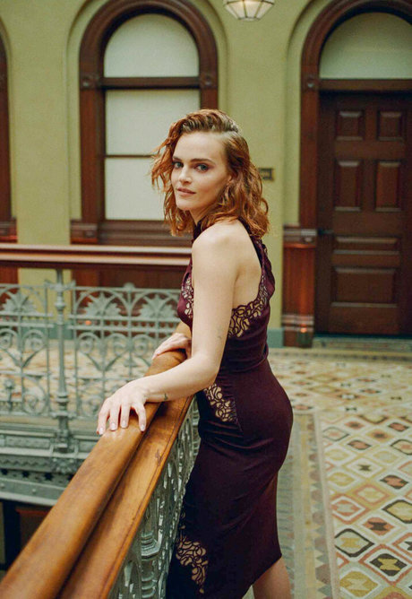 Madeline Brewer star nude photos