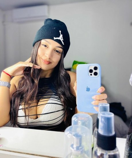 Seleneitor pornstar beautiful picture