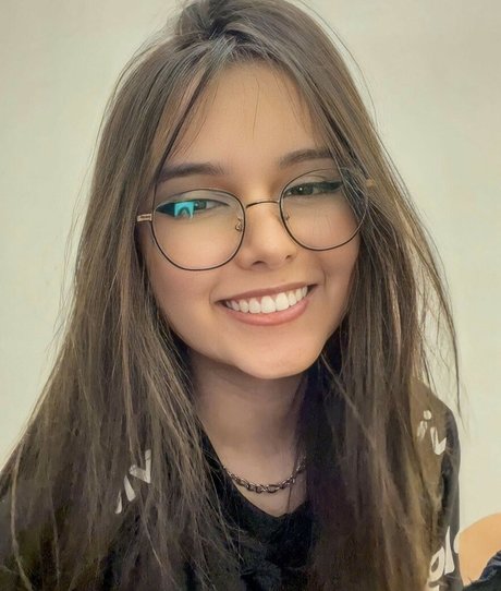 Hellen Duarte best model photos