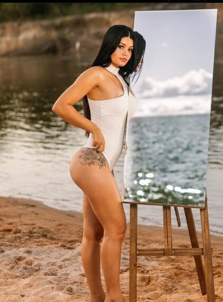 Paula Kamaisaka top actress photo