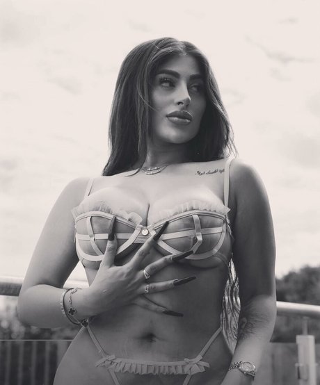 Priya Yasmin X star art img