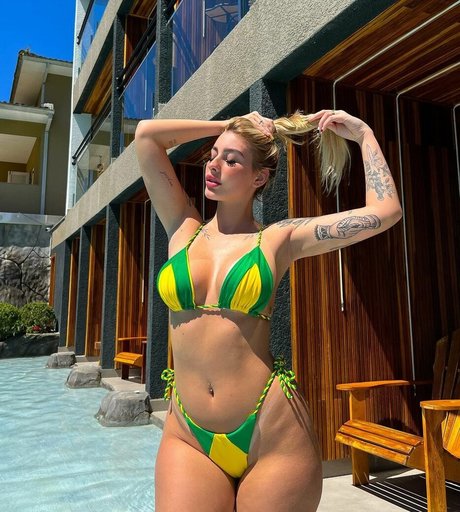 Vitoria Mondoni exclusive actress gallery