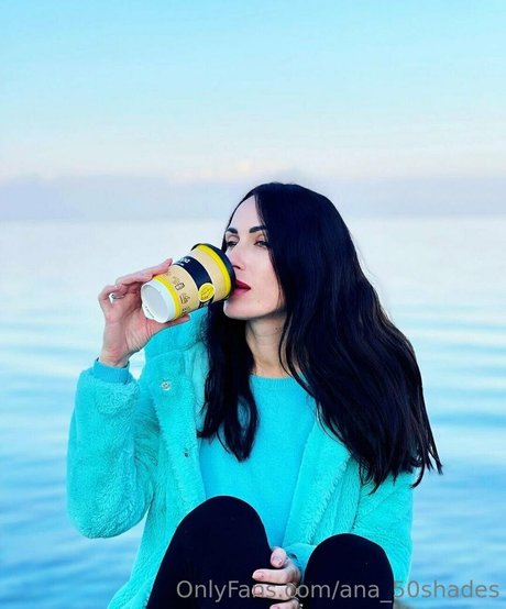 ana 50shades nice actress pictures