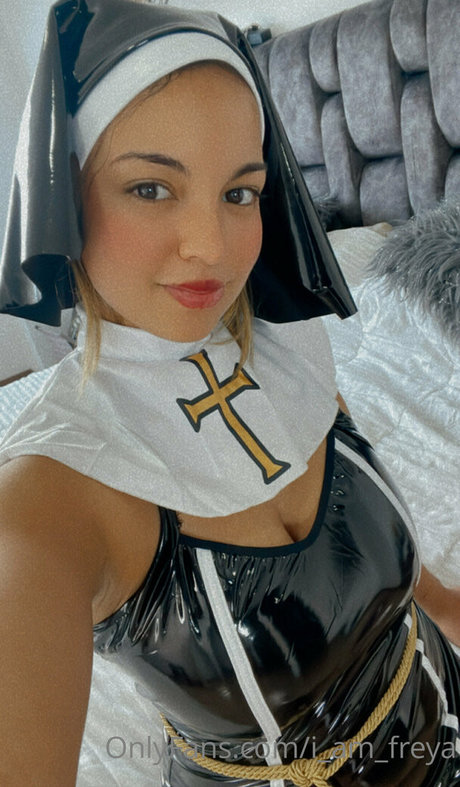 i am freya art pornstar picture