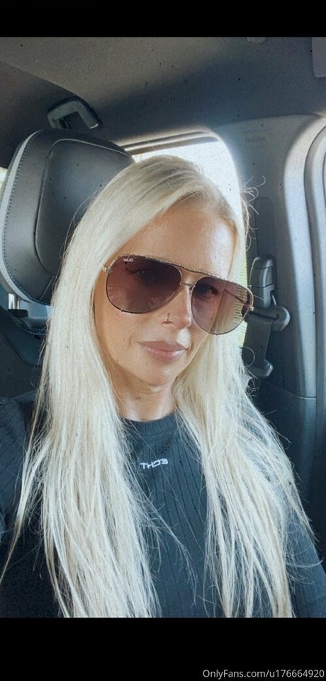 dvpgirlnextdoorxxx model free photo