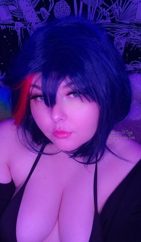 heyittae pornographic actress photo