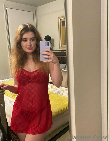 Madame Cersei star nude archive