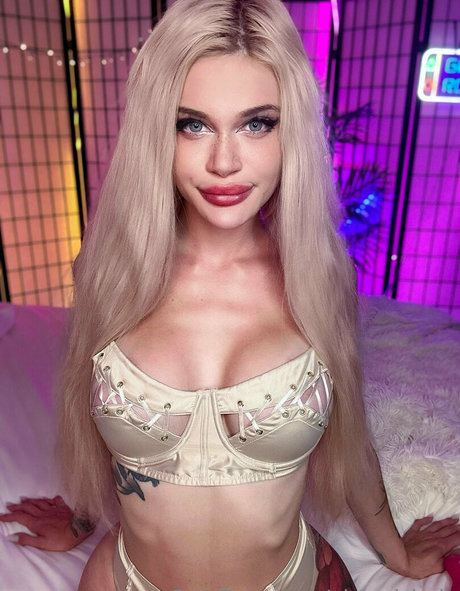 Virtual Lady pornstar hd gallery