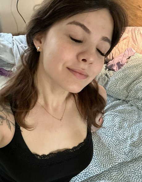 leila l0 top pornstar image