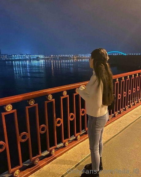 leila l0 star beautiful photo