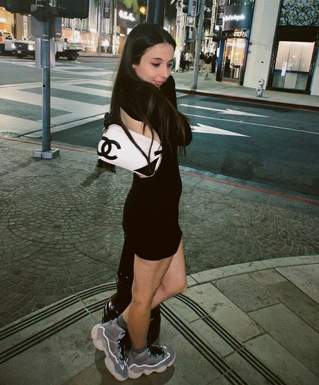 Esther Povitsky model top photos