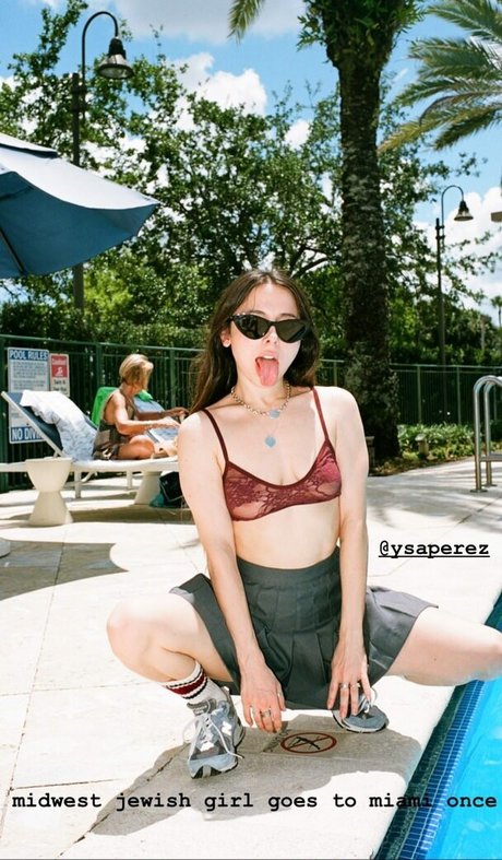 Esther Povitsky erotic actress pic