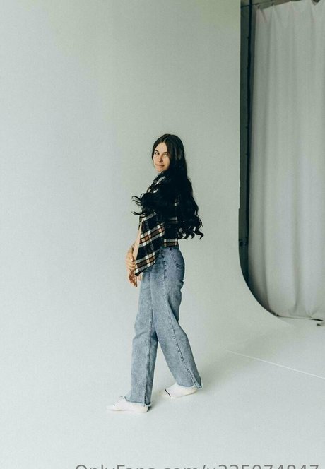 jessy nanny naked model image