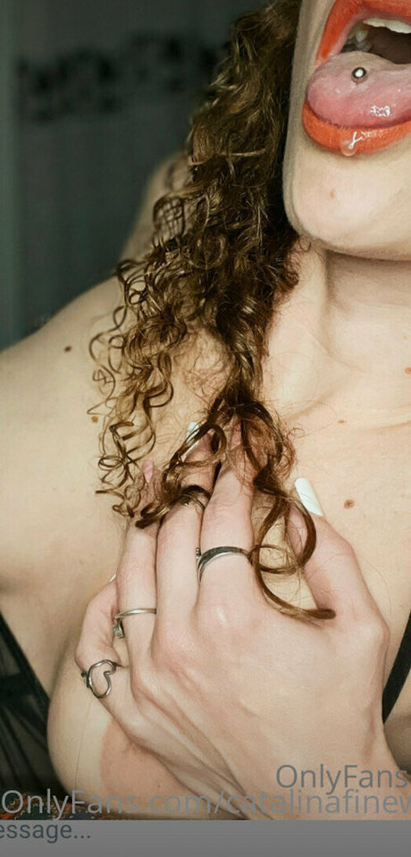 catalinafinewine2023 erotic model pic