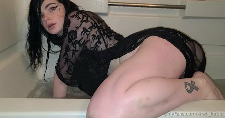 kiiwii katiie sexy star img