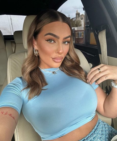 Danielle Tilly Wright star perfect pics