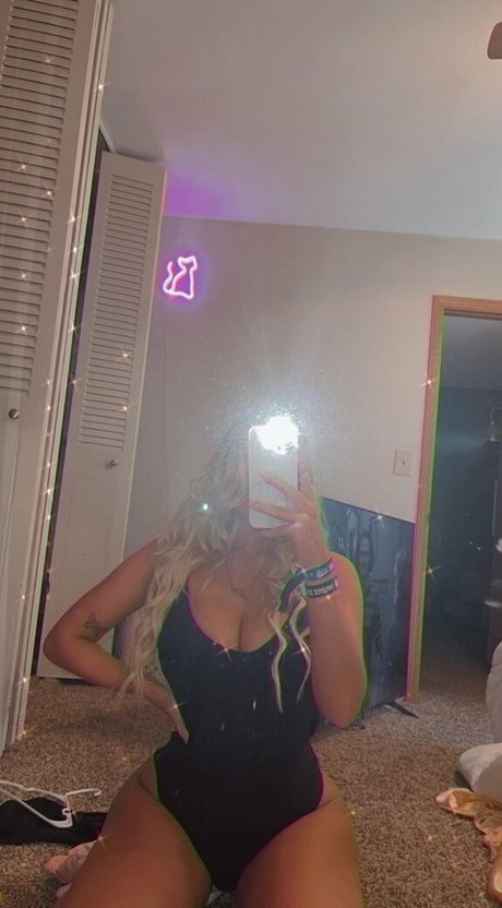 andi111 perfect model images