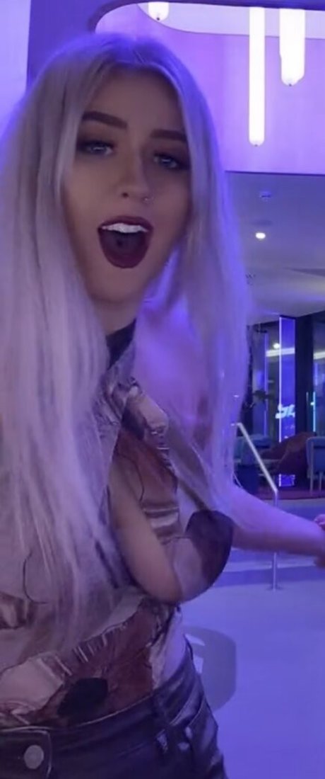 Emma C nude model archive