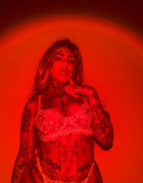 tiuhmariuh model nudes picture