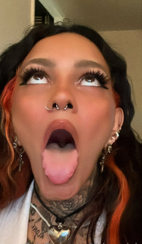 tiuhmariuh exclusive star galleries