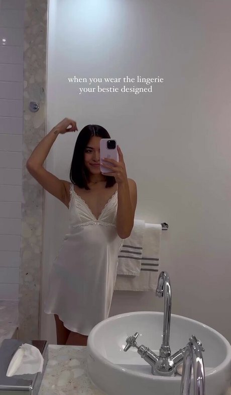 Shanti Tan pretty pornstar images