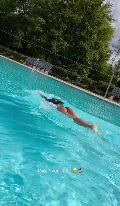 Shanti Tan model xxx gallery