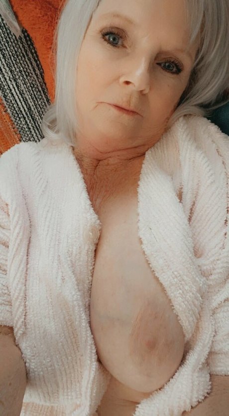 Robin Littlebird xxx star img