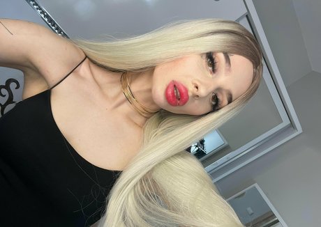 maleficenta69 model nude image