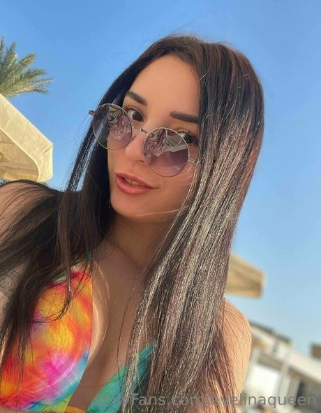 evelinaqueen beautiful actress photos