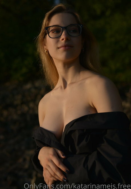 cassandra delia free sex model pictures