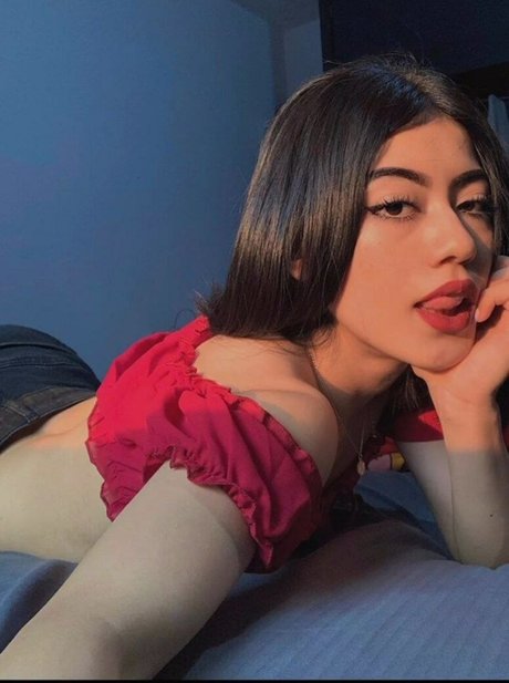 yessalbarrn model free photos