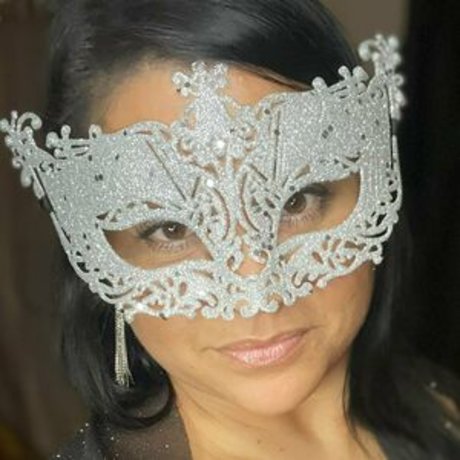 themaskedmrsx model adult photo